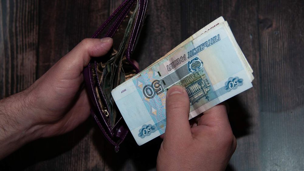 Положение и вычитание: в России может стать на 100 тыс. больше малоимущих