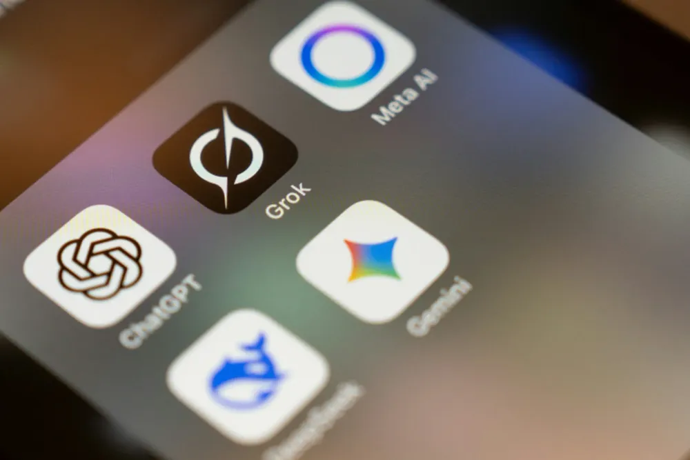 Нейросети стали вдвое чаще выдавать фейки на новостные запросы в 2025 году